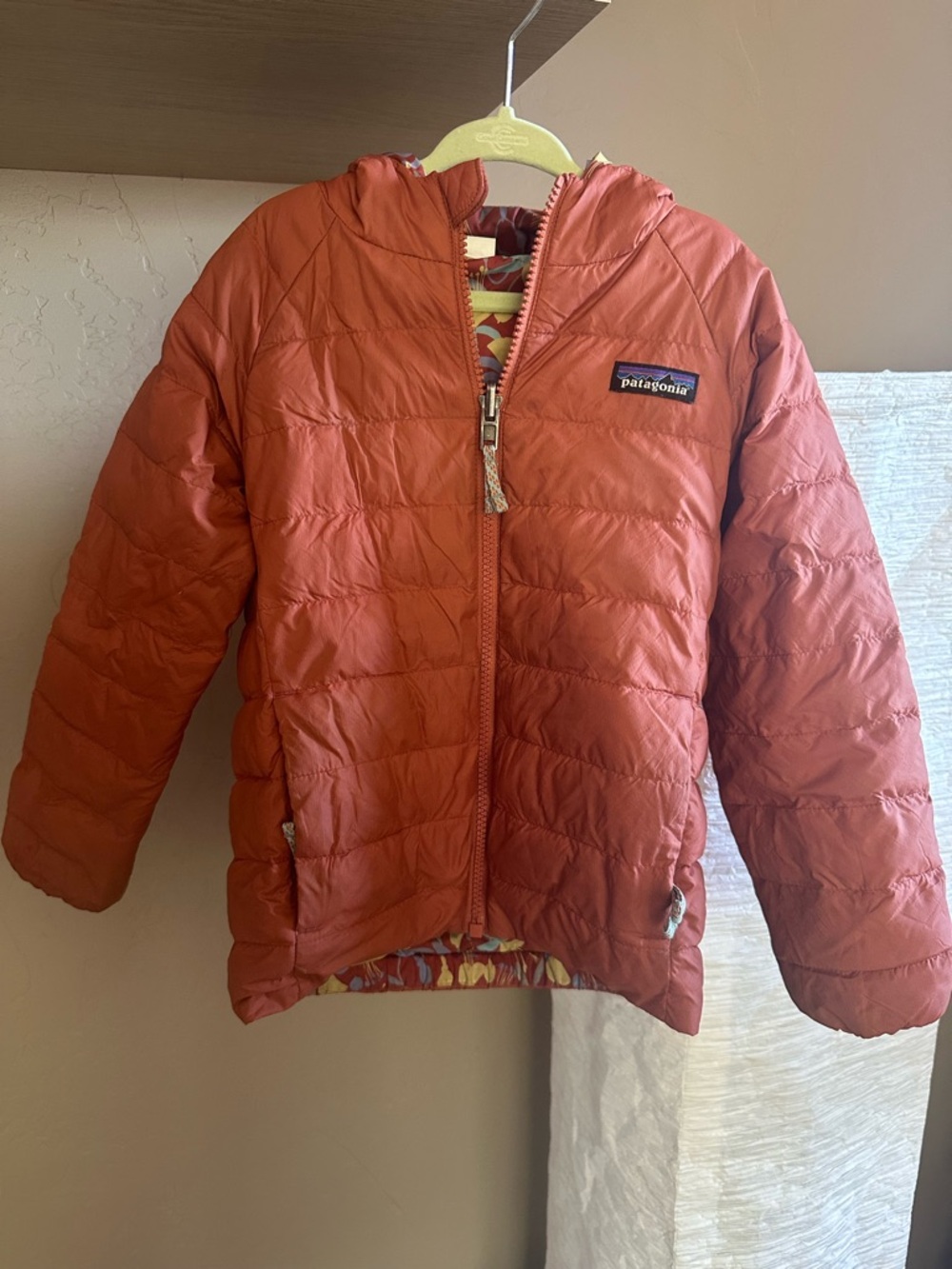 Patagonia Girls Down Puffer Coat ,Floral Quilted Hooded Jacket, Reversible. 5T